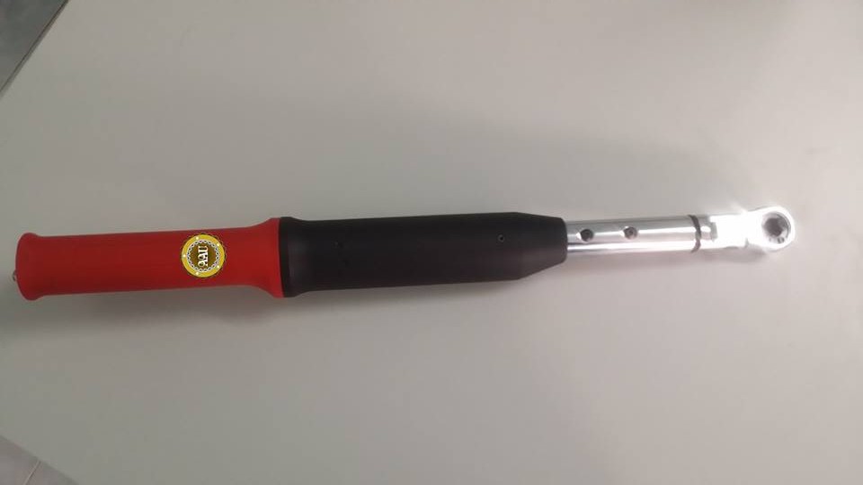 cờ lê lực điện tử